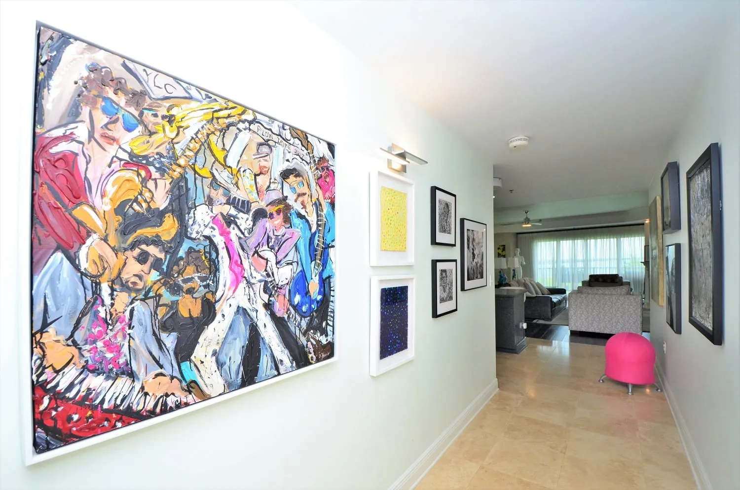 Living area wall with a large pop-art canvas