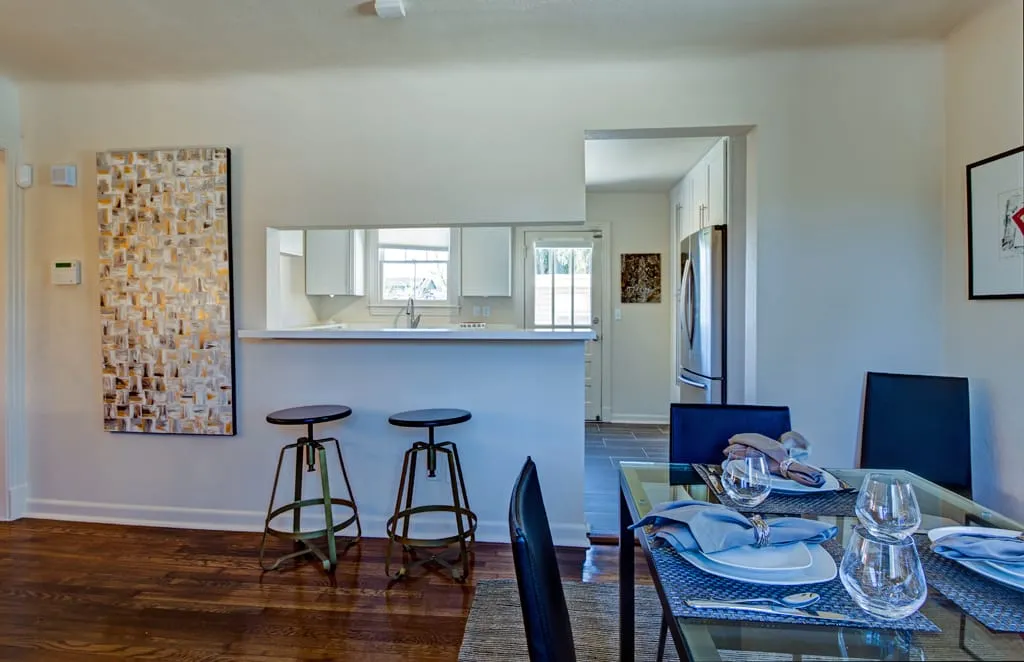 Breakfast bar and dining area off the kitchen